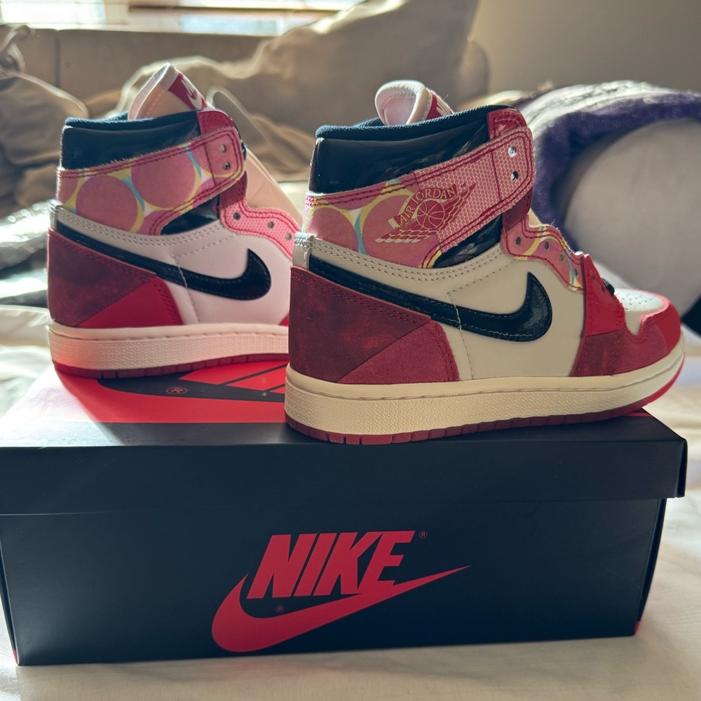 Kids Nike Air Jordan 1 Retro High OG Shoes